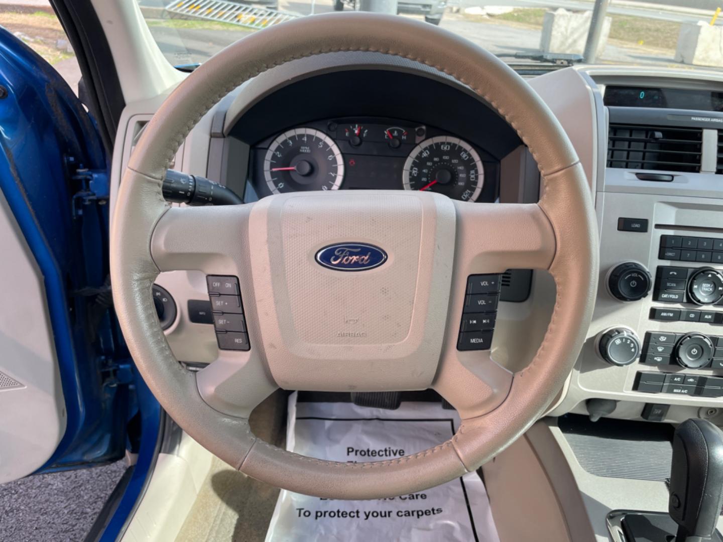 2011 Blue Ford Escape (1FMCU0D76BK) with an 4-Cyl, 2.5 Liter engine, Automatic, 6-Spd w/Overdrive transmission, located at 8008 Warden Rd, Sherwood, AR, 72120, (501) 801-6100, 34.830078, -92.186684 - Photo#18